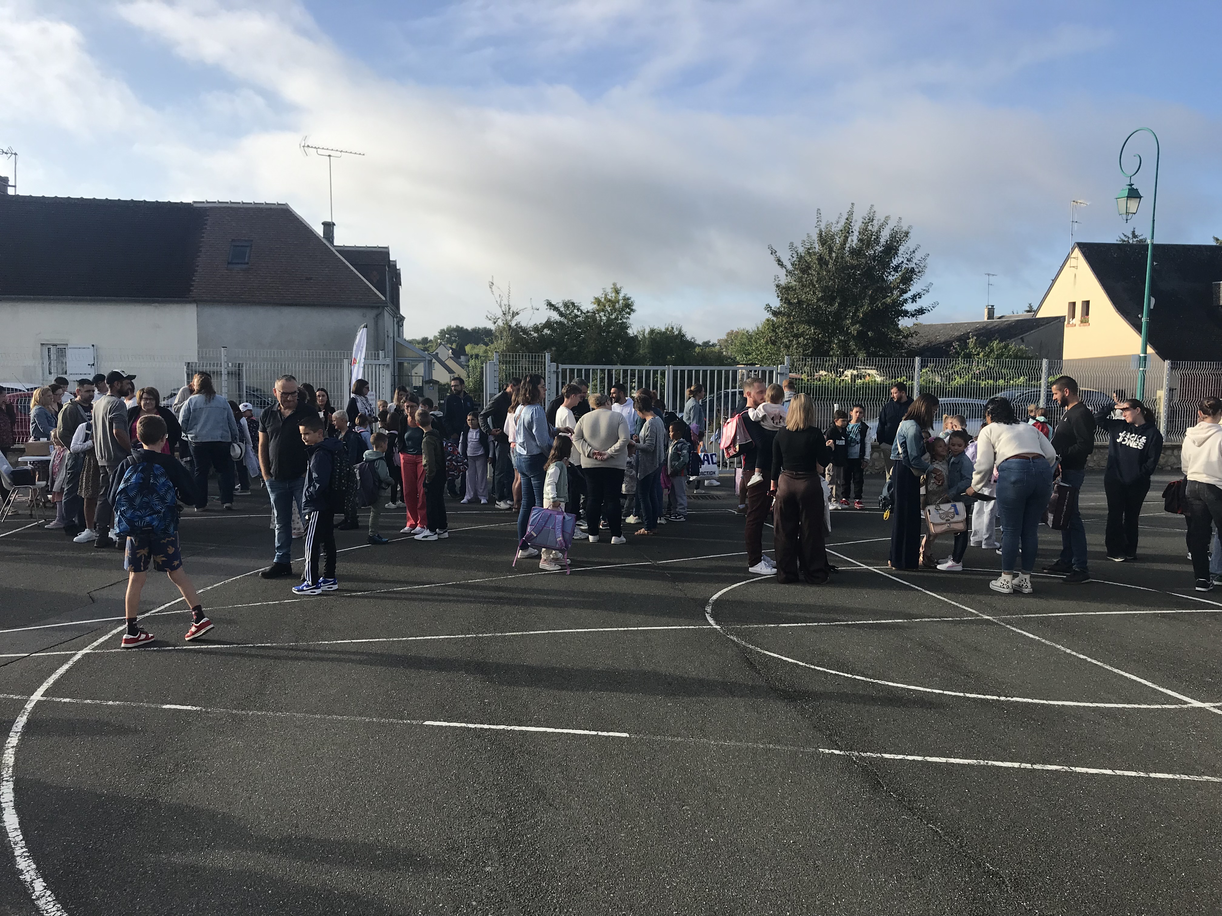 Rentrée des classes à Cormes